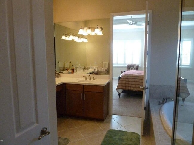 Building Photo - 2525 Vicara Court