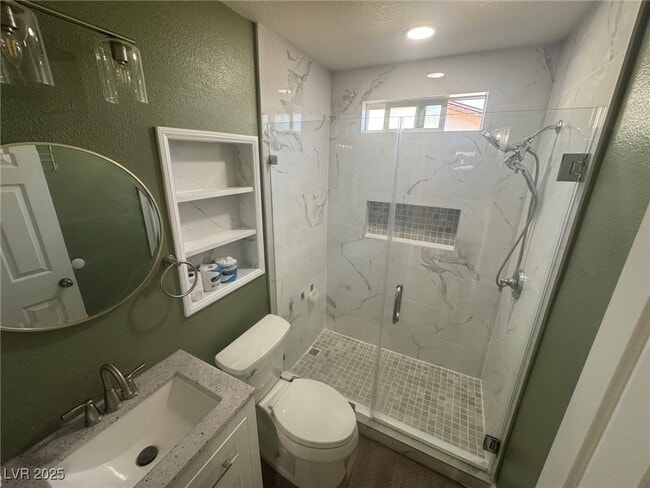 Building Photo - 6224 Miraloma St