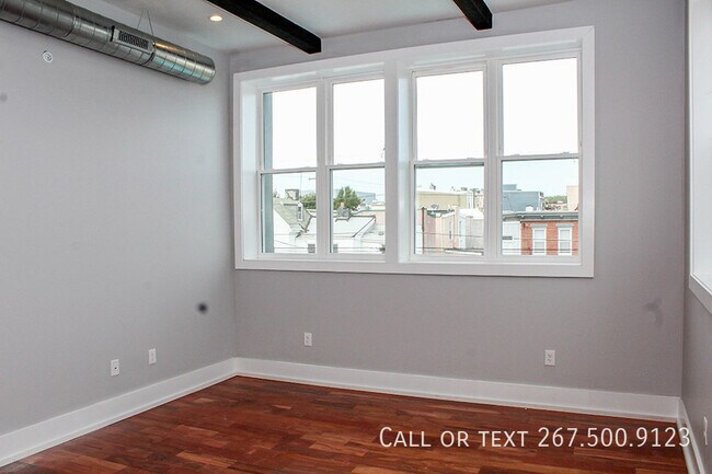 Building Photo - 1025 E Montgomery Ave