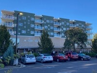 Building Photo - Luxury Fully Furnished Condo Downtown Salem Is Available