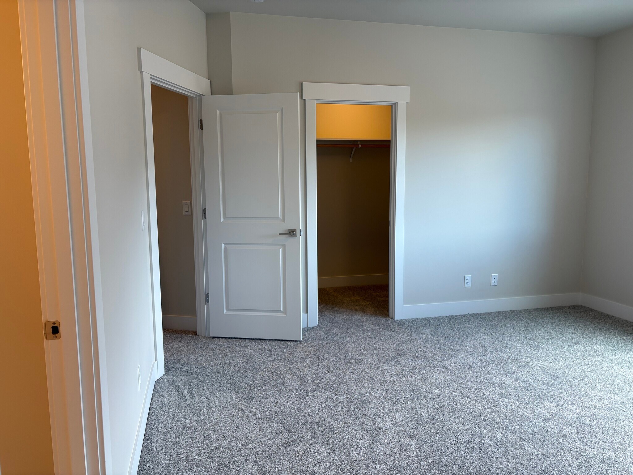 Building Photo - 1075 Red Apple Rd