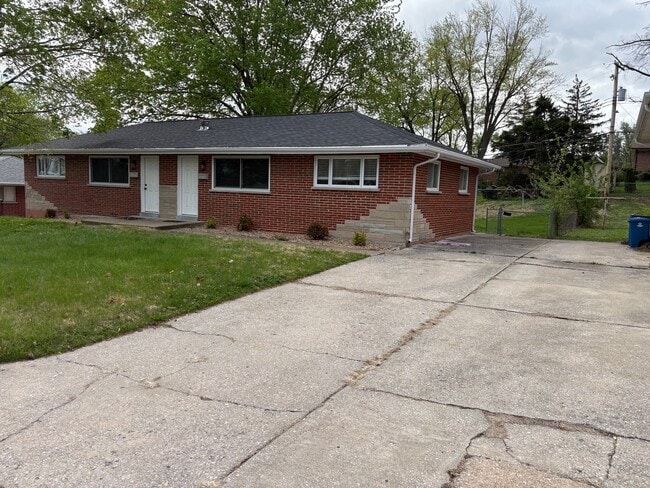 Building Photo - 2413 Chesstal St