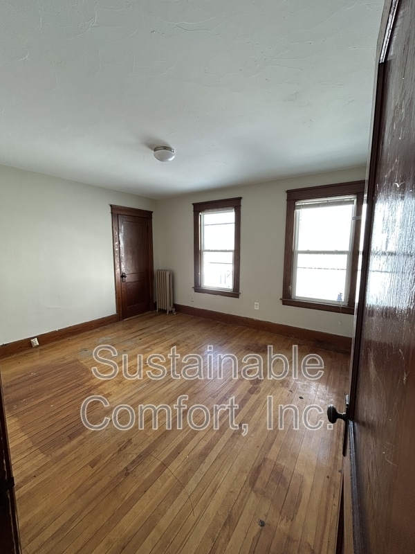 Building Photo - 44 Fairfax Rd