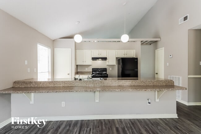Building Photo - 13830 Walnut Hollow Ln