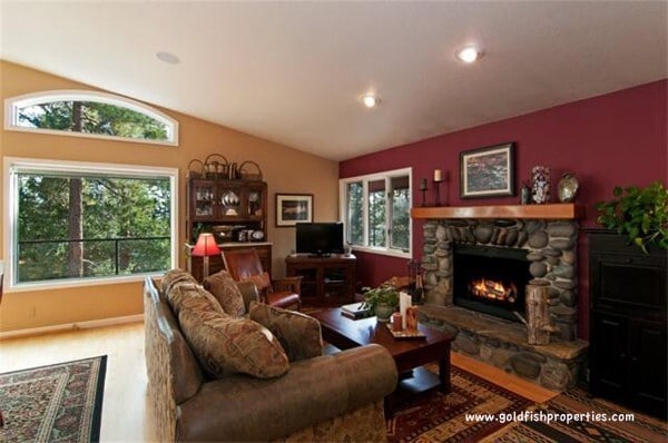 Building Photo - Incline Village: House - 4 Bedrooms, 3.5 B...