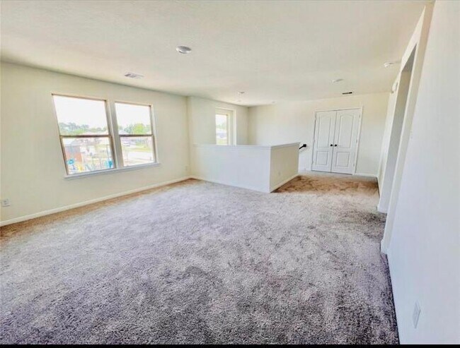 Building Photo - 4939 Hickory Deer Ln