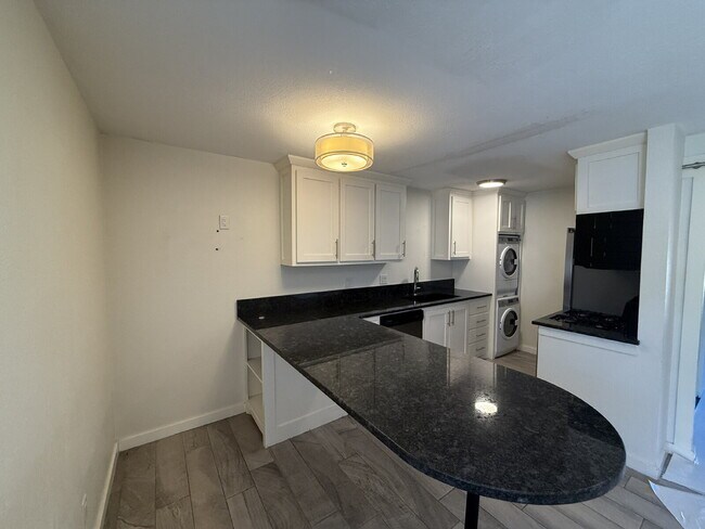 Primary Photo - "Charming 1-Bedroom Retreat with Granite C...