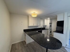 Building Photo - "Charming 1-Bedroom Retreat with Granite C...