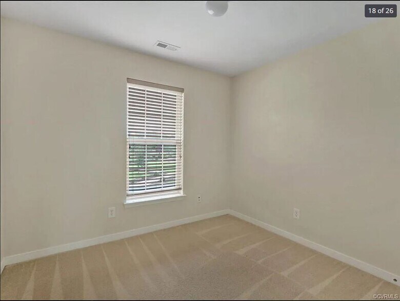 Building Photo - 910 Wellston Ct