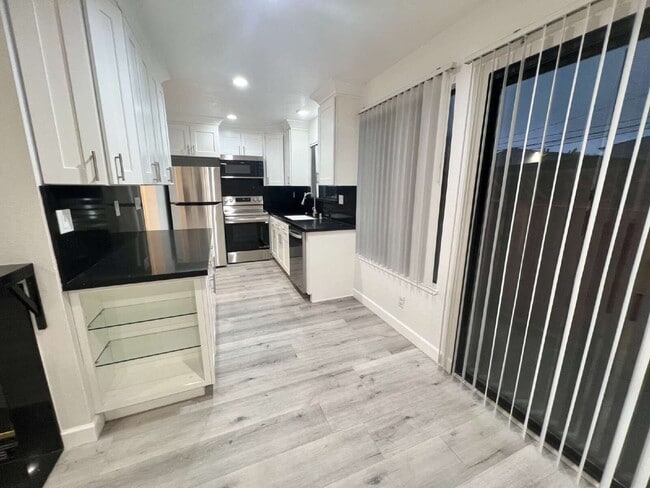 Building Photo - Remodeled 2 Bedroom home San Jose Home in great location