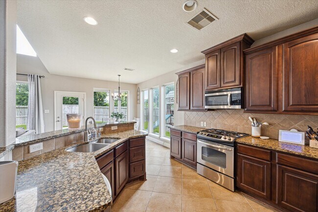 Building Photo - 28919 Crested Butte Dr
