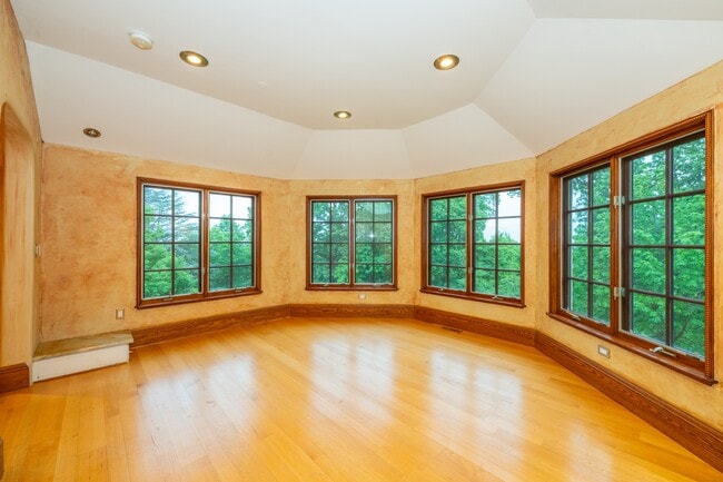 Building Photo - 50 Rock Spring Rd