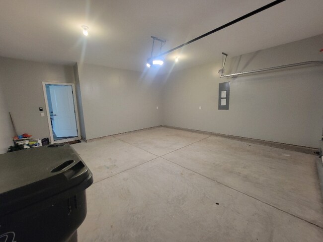 Building Photo - 1032 Peridote Wy