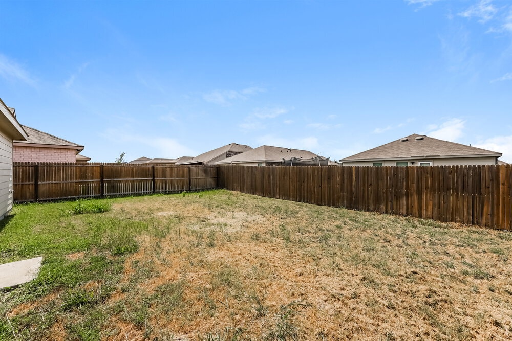 Building Photo - 1149 Crestview Dr