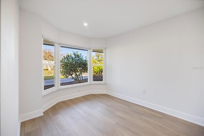 Building Photo - 470 Leger Dr