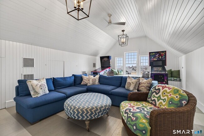 Building Photo - 28 Fenwick Ave