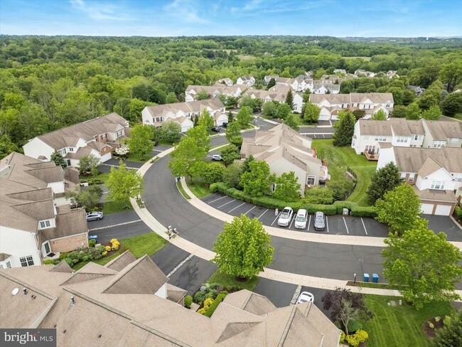 Building Photo - 2136 Sugar Maple Ln