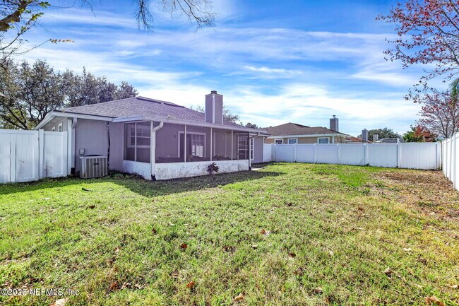 Building Photo - 12967 Canyon Creek Trail S