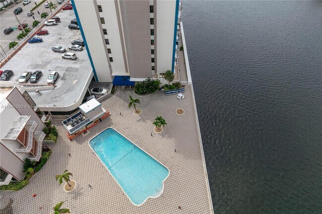 Building Photo - 1500 S Ocean Dr
