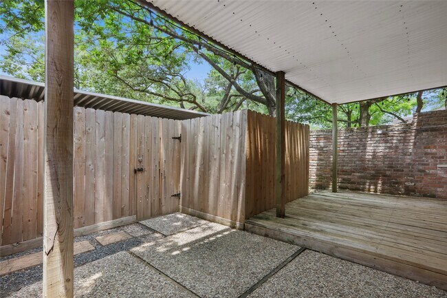 Building Photo - 857 Wax Myrtle Ln