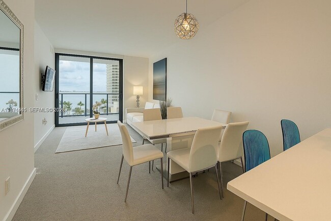 Building Photo - 501 NE 31st St