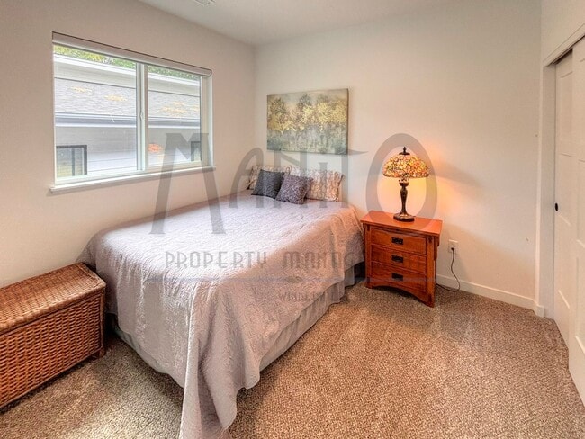 Building Photo - Beautiful South Hill Rancher