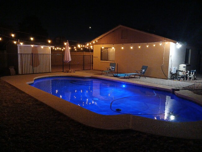 Building Photo - 531 W Del Campo Ave