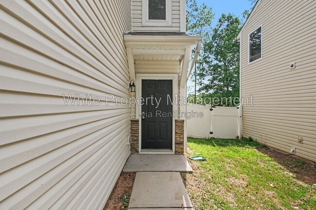 Building Photo - 2720 Bramble Ridge Ct