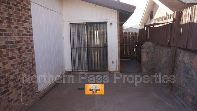 Building Photo - 6069 Bridalveil Dr