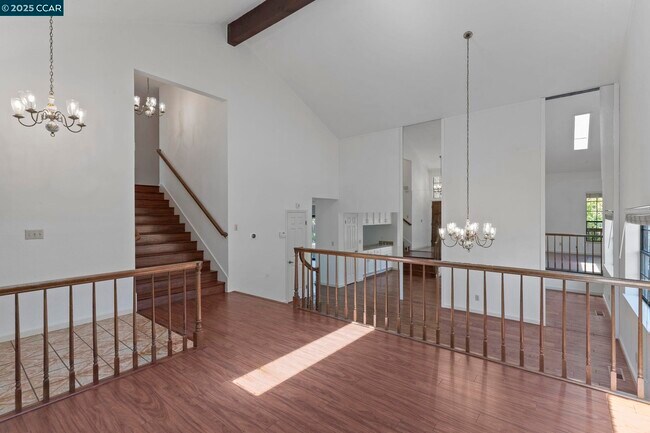 Building Photo - 332 Cameron Cir