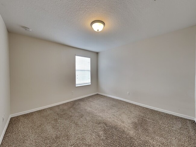 Building Photo - 5955 Paxton Ct