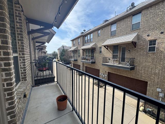 Building Photo - 6435 Las Colinas Blvd