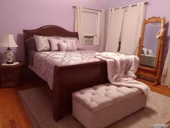 Building Photo - 47 Monroe St