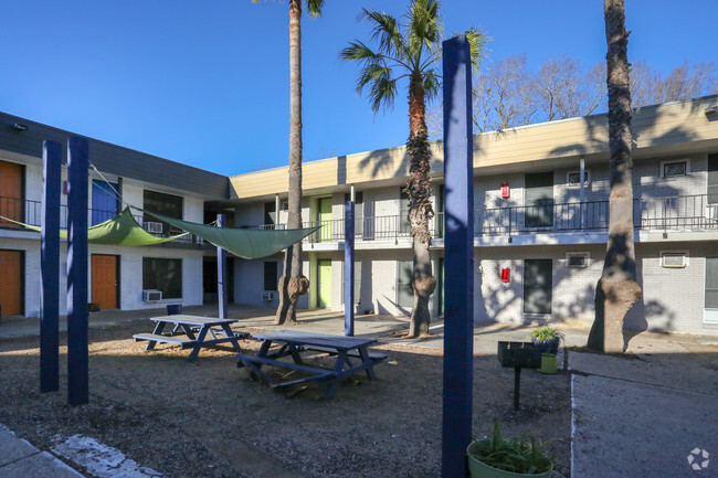 Building Photo - Mueller Place