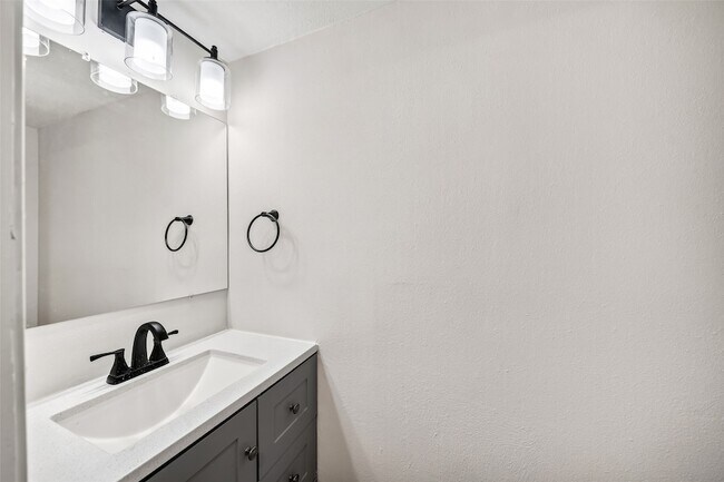 Building Photo - 5328 Brownway St