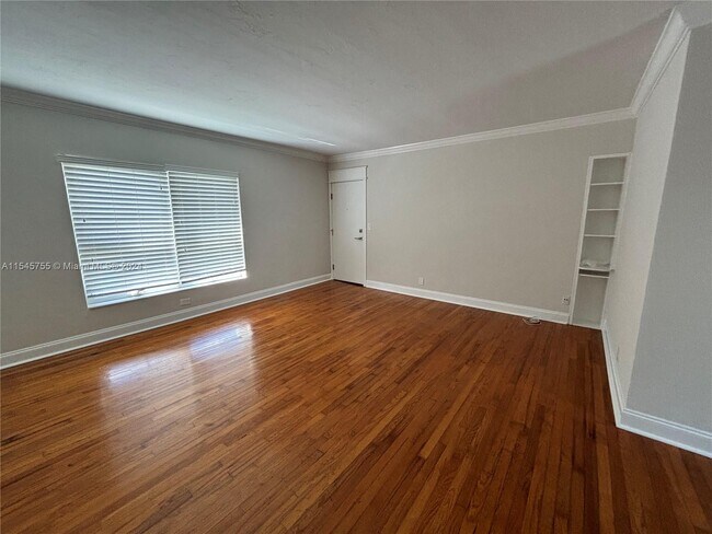 Building Photo - 5601 SW 78th St
