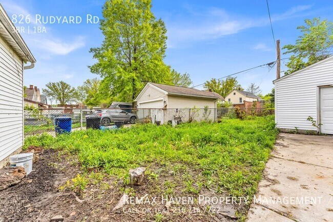 Building Photo - 826 Rudyard Rd