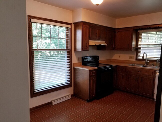 Building Photo - 131 E Brown Deer Rd