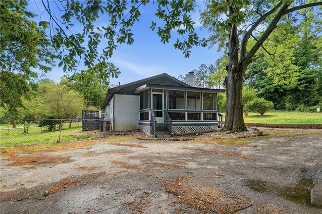 Building Photo - 4691 Roberta Cir