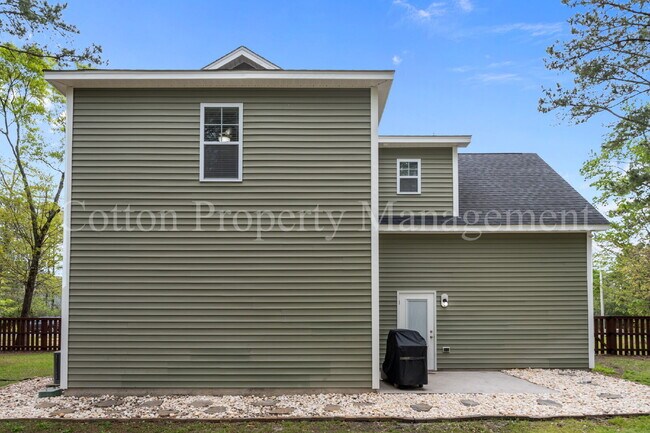 Building Photo - 807 Dan Owen Dr