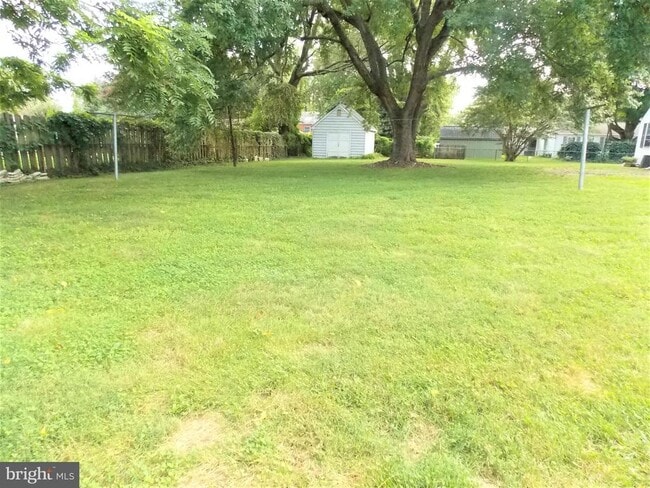 Building Photo - 6409 Higham Dr