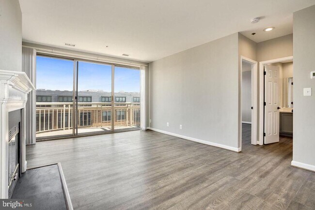 Building Photo - 1200 Braddock Pl
