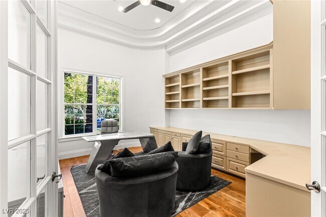 Building Photo - 9813 Moon Valley Pl