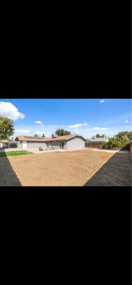 Building Photo - 1488 Ashcroft Ave