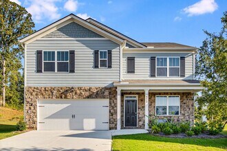 Building Photo - Like New - First Class Amenities