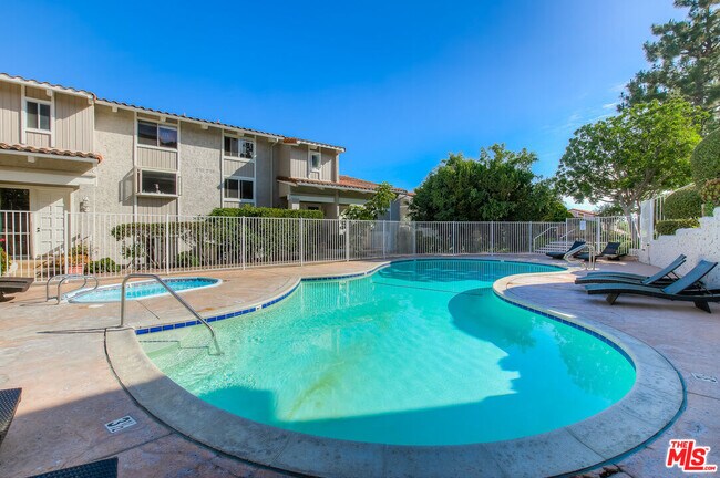 Building Photo - 28340 Rey De Copas Ln