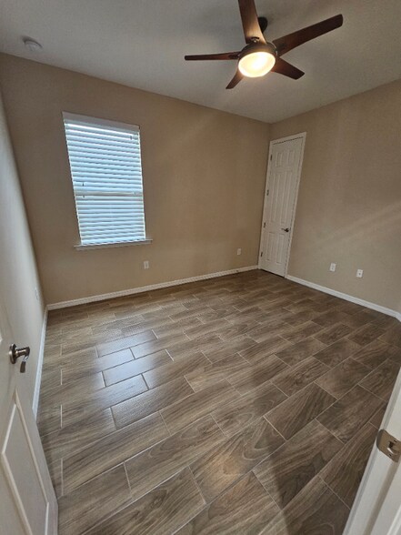 Building Photo - 3587 Bridgewell Ct