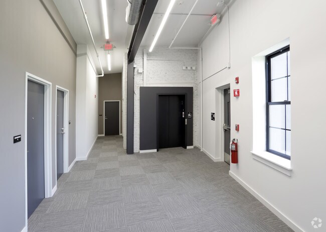 3rd Floor Hallway and Elevator - Palazzo Reale