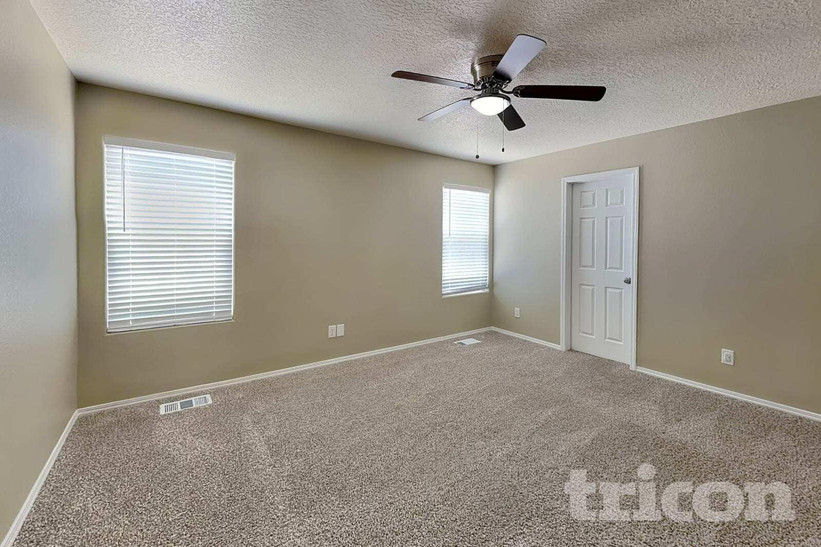 Building Photo - 6407 Black Hawk Dr NE