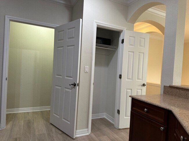 Building Photo - Comfortable and Spacious 3 bedroom 2 Bath ...